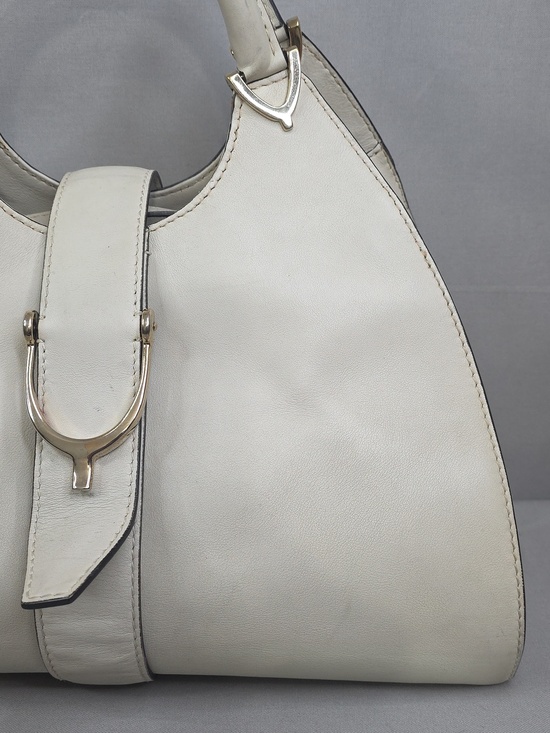 ✨️GUCCI Stirrup Top Handle Bag - Picture 3 of 16